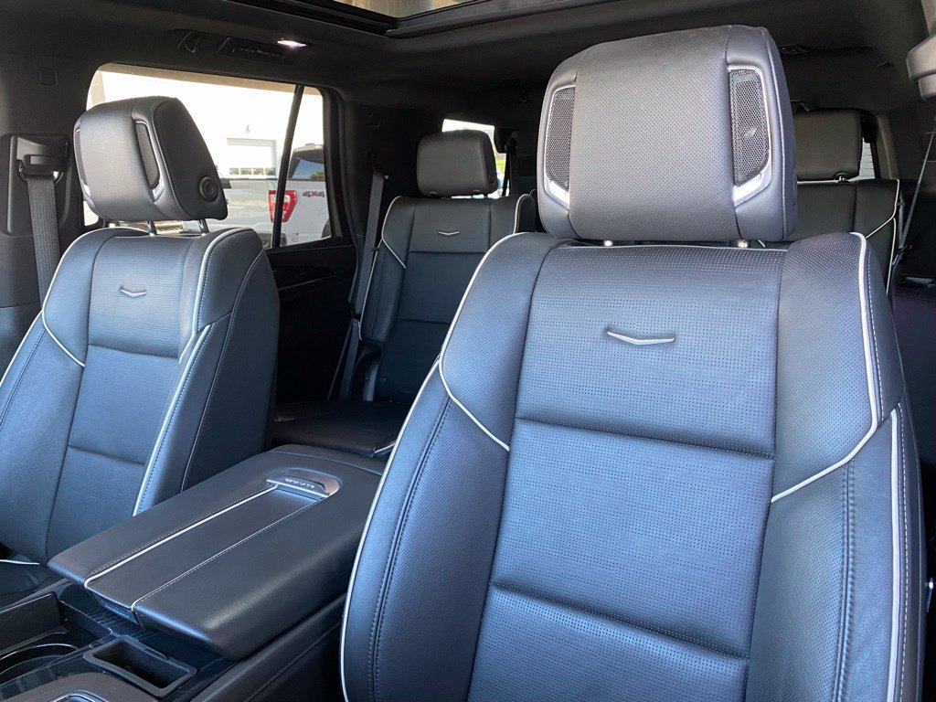 Used 2022 Cadillac Escalade Sport w/ Touring Package AWD/4WD image 12