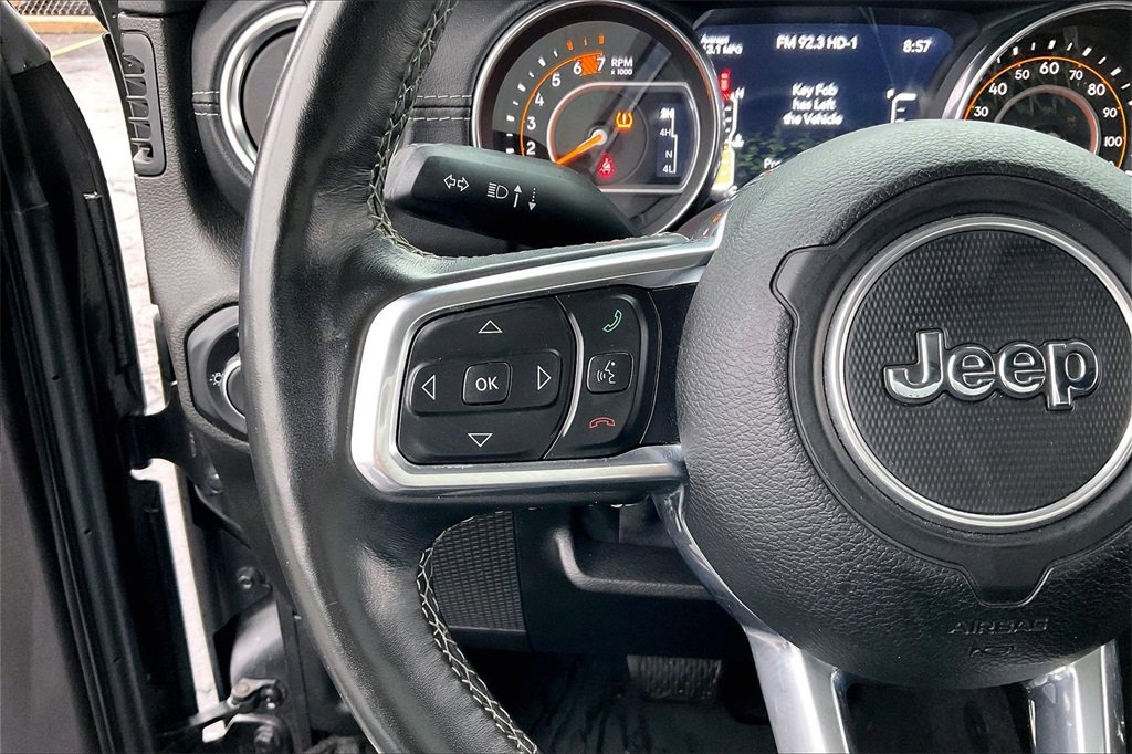 Used 2019 Jeep Wrangler Unlimited Sahara image 16
