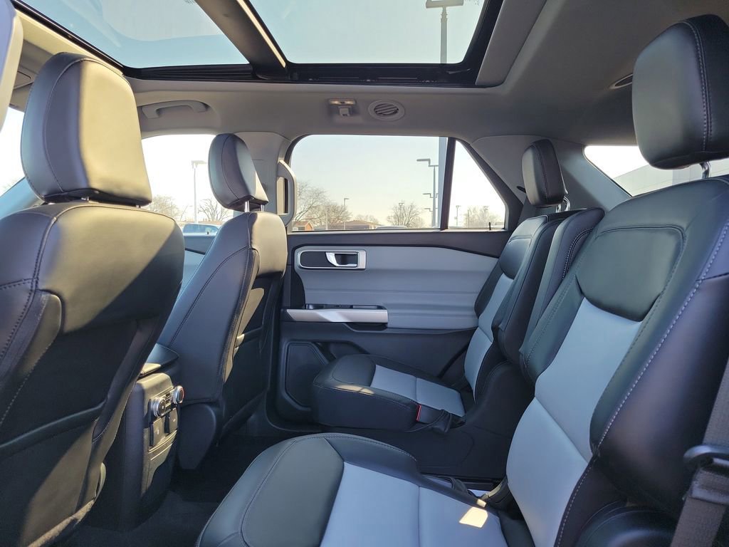 Certified 2023 Ford Explorer XLT w/ Equipment Group 202A image 13