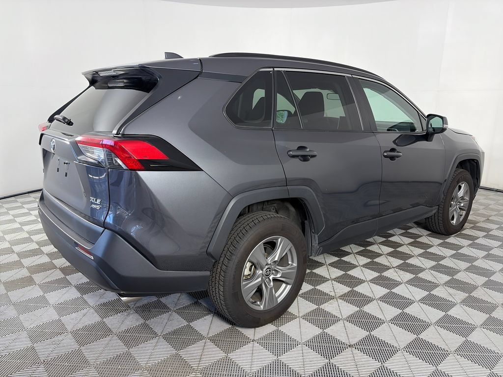 Used 2024 Toyota RAV4 XLE AWD/4WD image 7