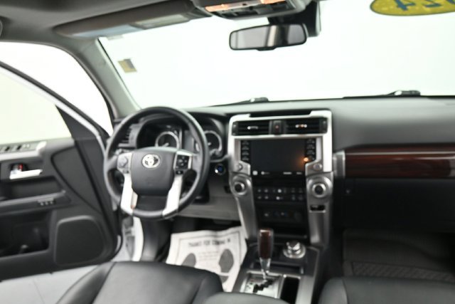 Used 2024 Toyota 4Runner Limited AWD/4WD image 22