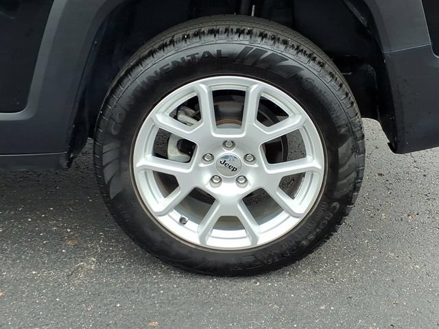 Used 2023 Jeep Renegade Latitude AWD/4WD image 8