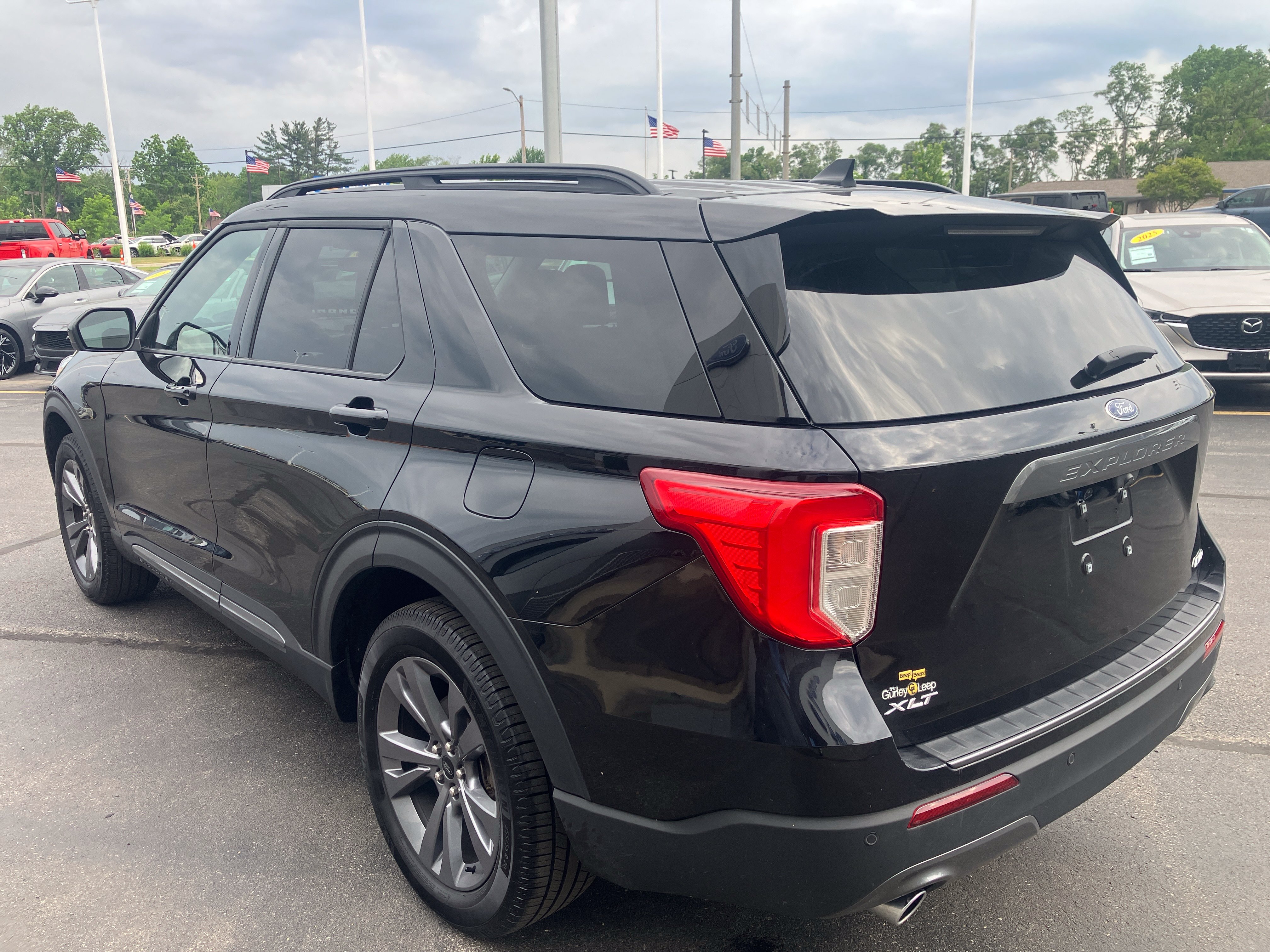Certified 2024 Ford Explorer XLT w/ Equipment Group 202A AWD/4WD image 5