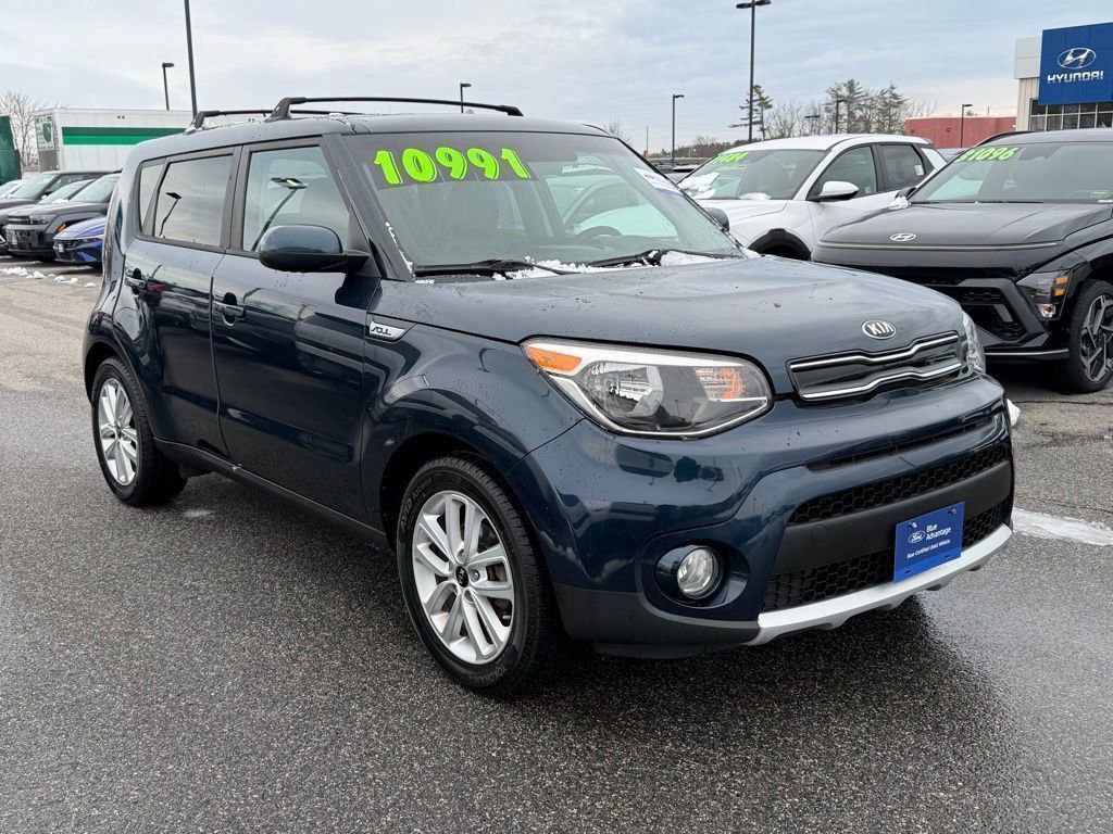 Used 2017 Kia Soul + image 1
