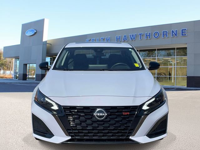 Used 2023 Nissan Altima 2.5 SR w/ SR Premium Package image 6