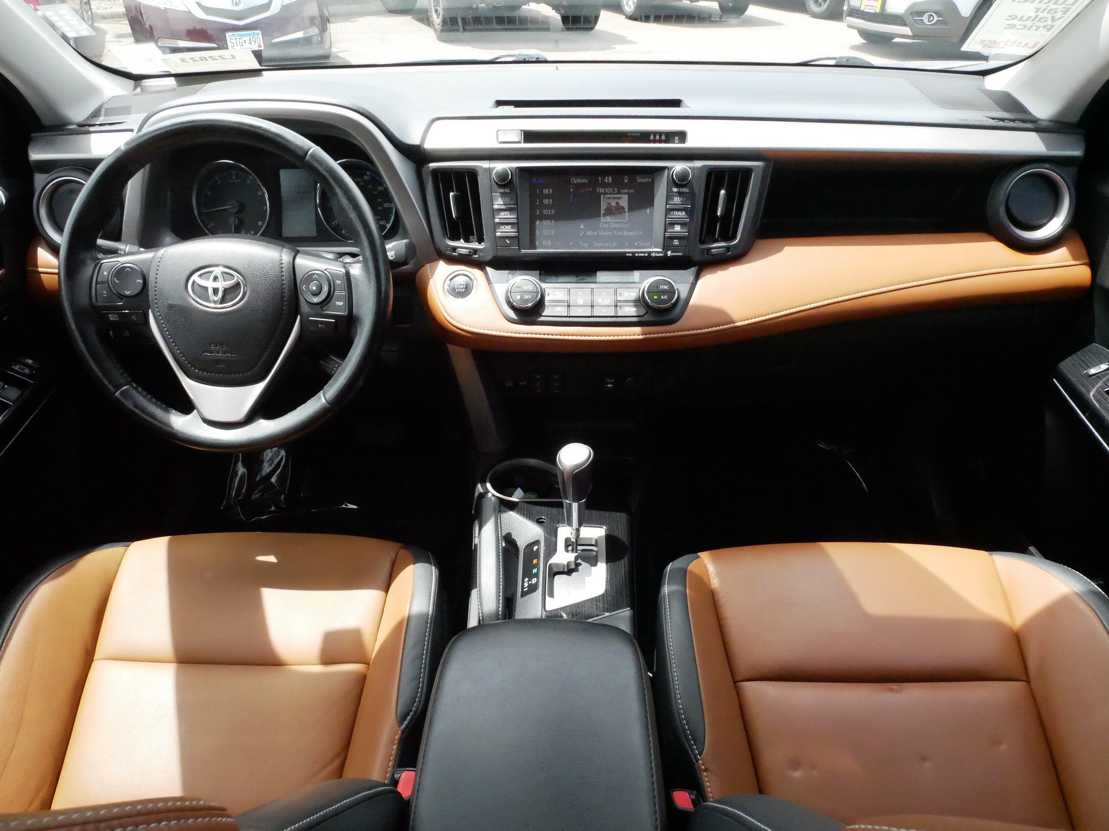 Used 2017 Toyota RAV4 Limited AWD/4WD image 10