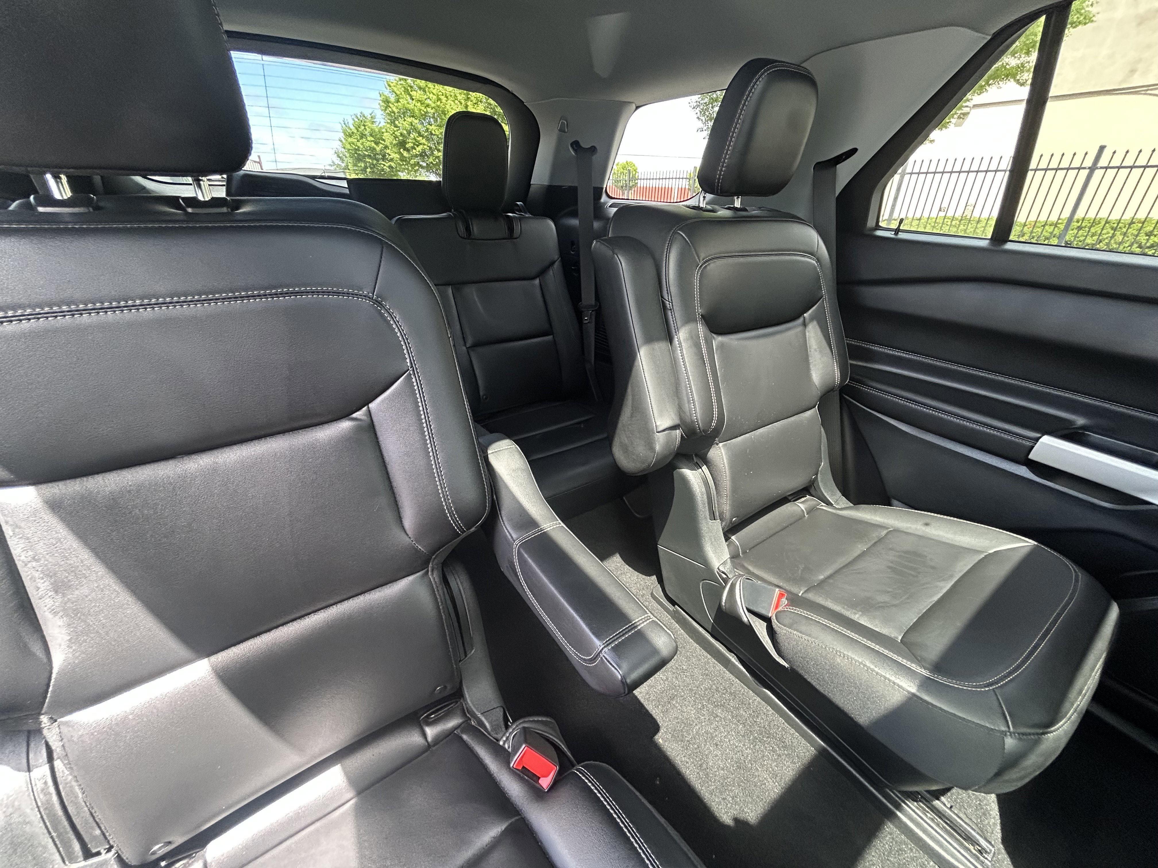 Certified 2022 Ford Explorer XLT w/ Equipment Group 202A image 29