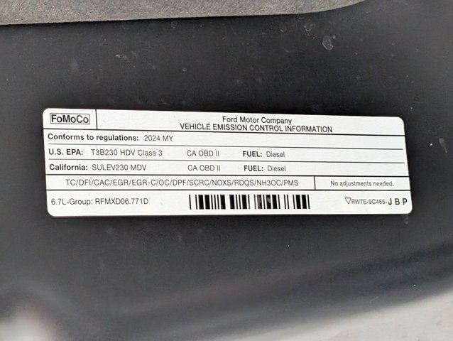 Certified 2024 Ford F350 Platinum w/ FX4 Off-Road Package AWD/4WD image 35