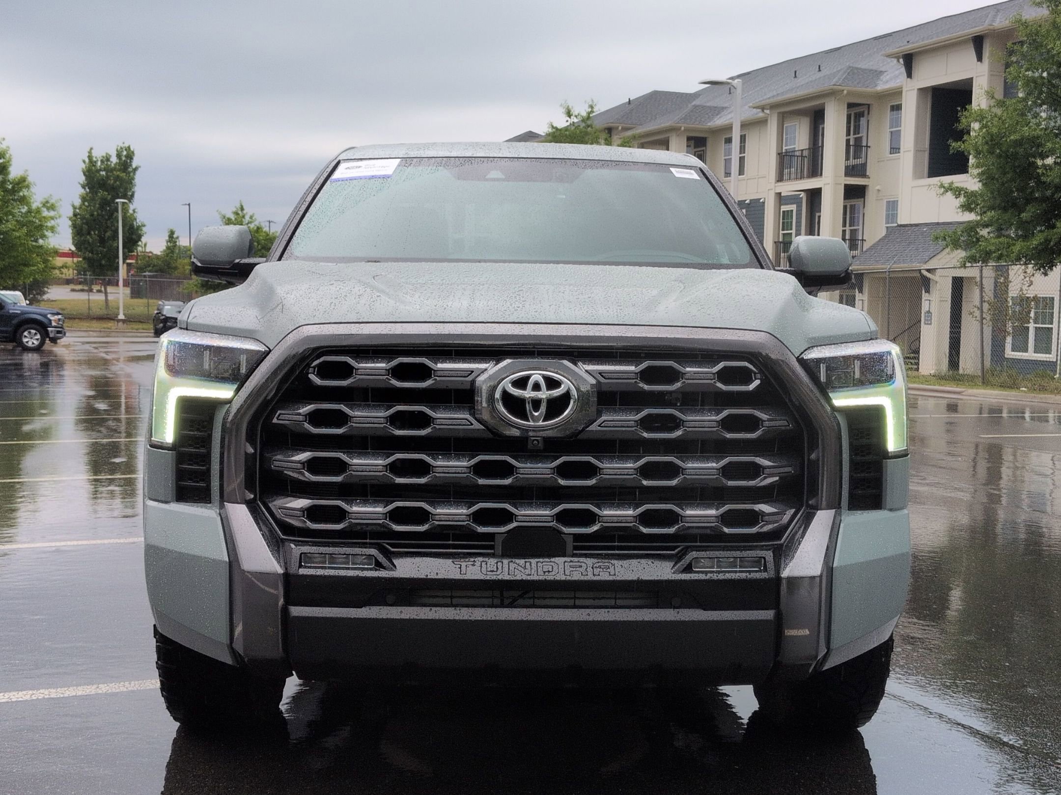 Used 2024 Toyota Tundra Platinum AWD/4WD image 9