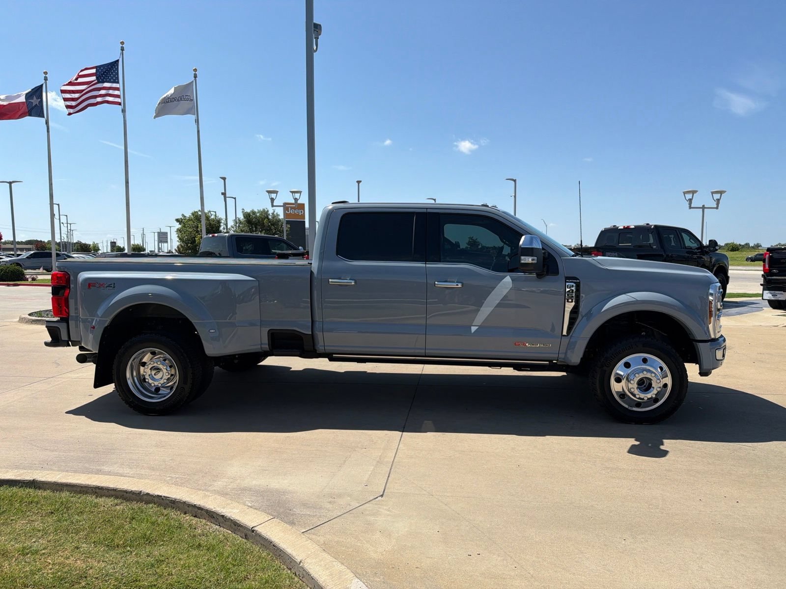 Certified 2026 Ford F450 Platinum w/ Platinum Plus Package AWD/4WD image 6