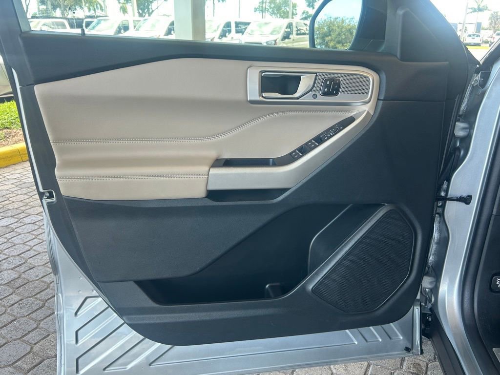Certified 2023 Ford Explorer Limited w/ Equipment Group 301A image 38