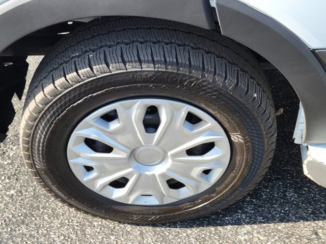Certified 2025 Ford Transit 250 Low Roof w/ Exterior Upgrade Package RWD image 9
