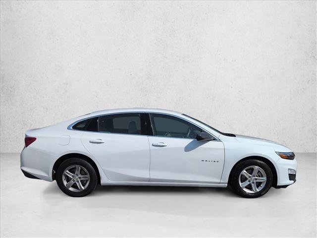 Used 2023 Chevrolet Malibu LS image 2