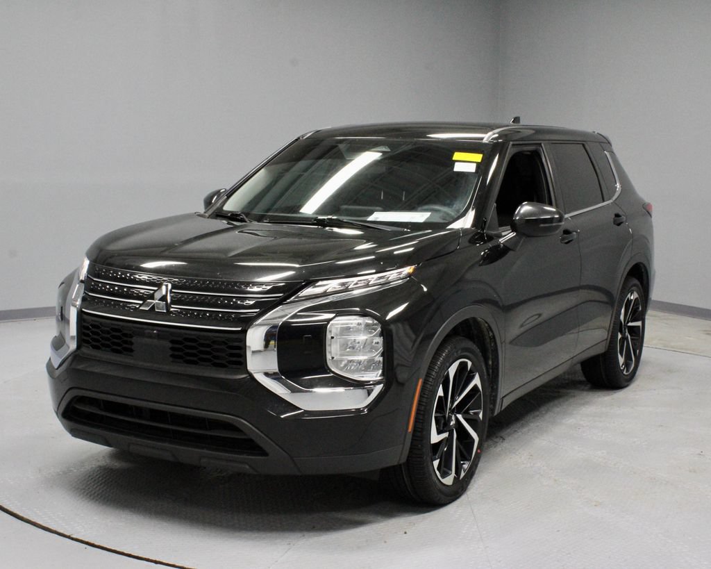 Used 2022 Mitsubishi Outlander ES AWD/4WD image 6