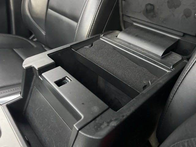 Certified 2022 Ford Explorer XLT w/ Equipment Group 202A image 19