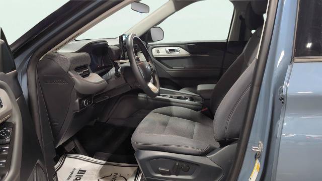Certified 2025 Ford Explorer Active AWD/4WD image 12