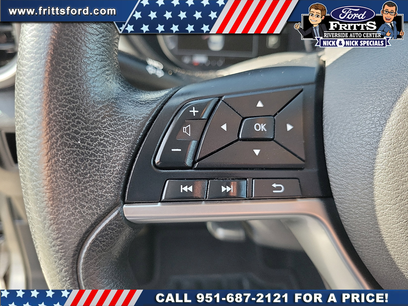 Used 2020 Nissan Versa SV FWD image 6
