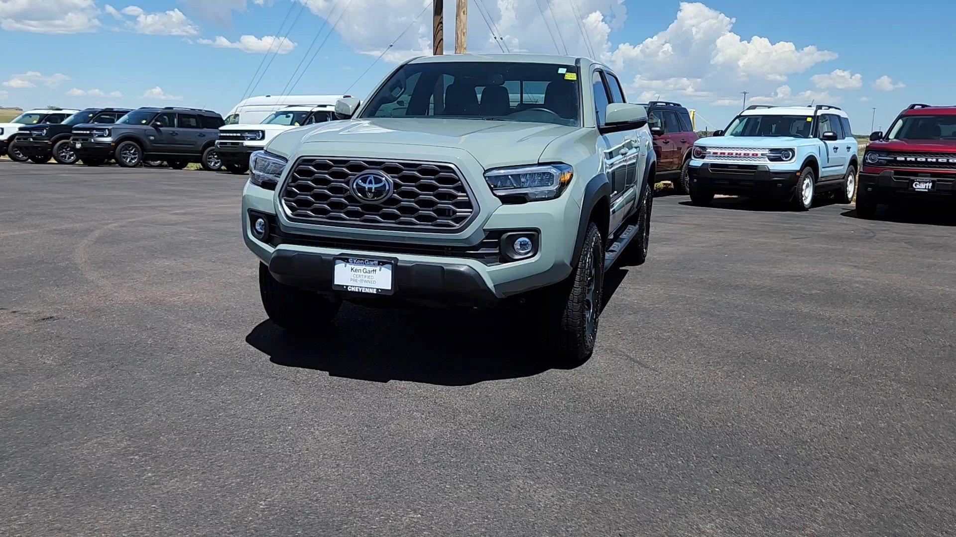 Used 2023 Toyota Tacoma TRD Off-Road w/ TRD Premium Off Road Package AWD/4WD image 4