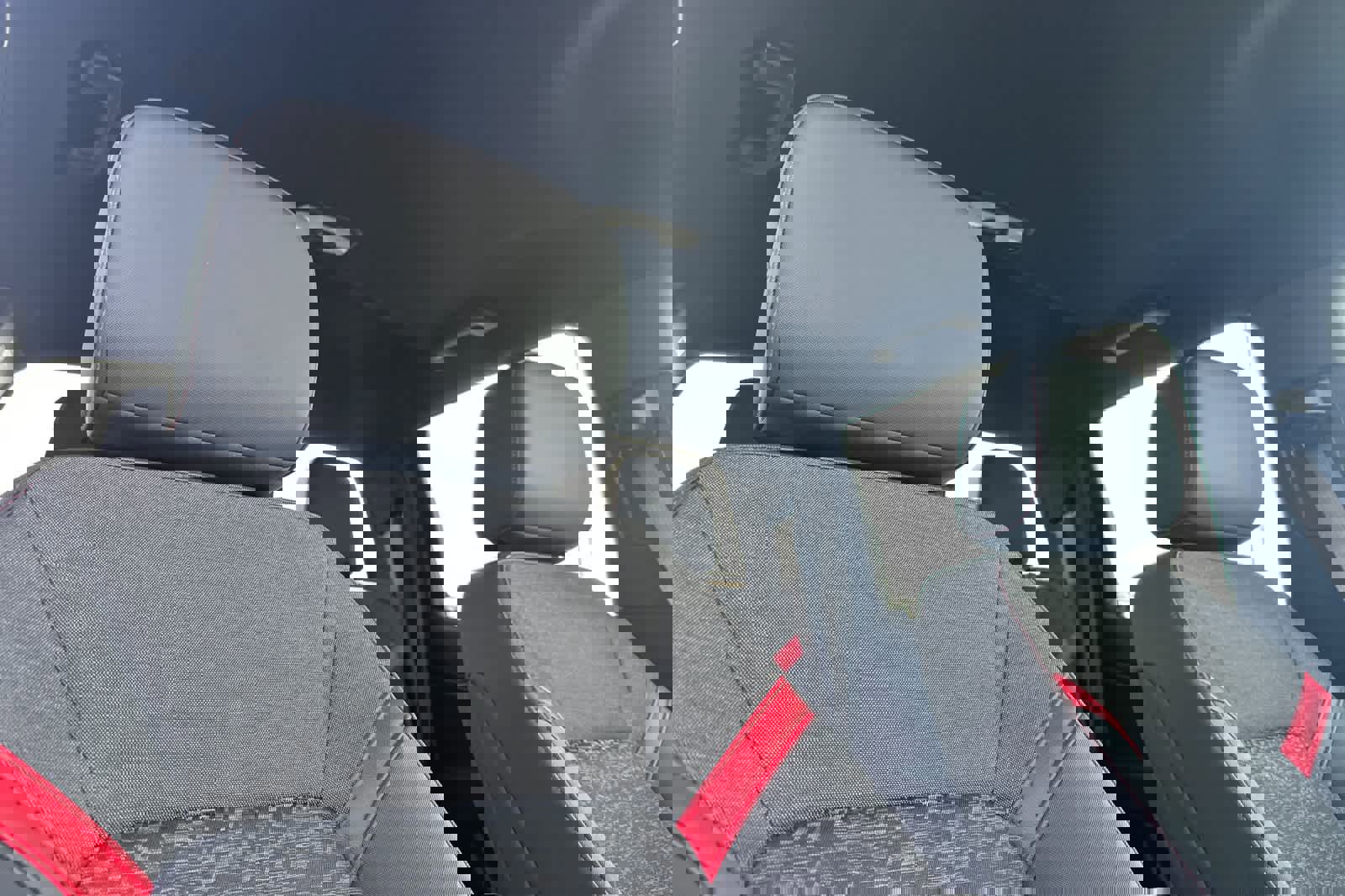 Used 2024 Chevrolet Colorado Z71 w/ Z71 Convenience Package 2 image 16