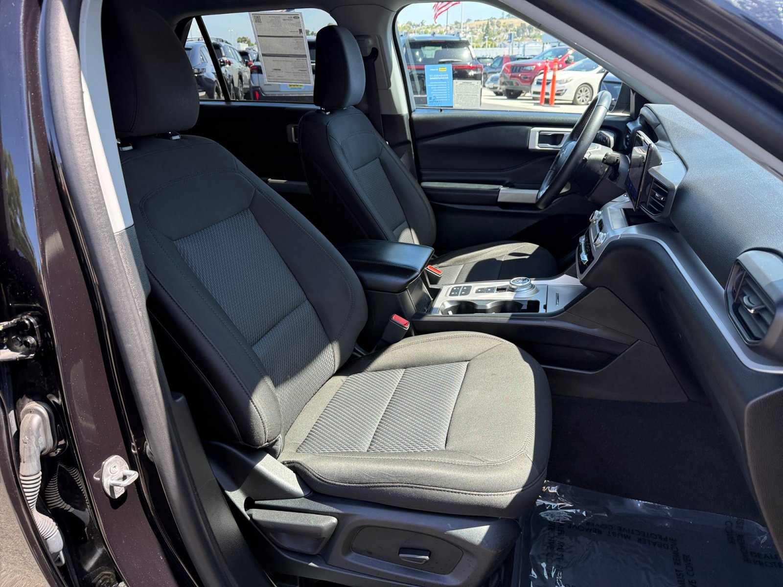 Certified 2023 Ford Explorer XLT RWD image 20