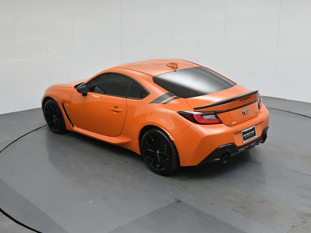 Used 2023 Toyota GR86 10th Anniversary SE RWD image 40