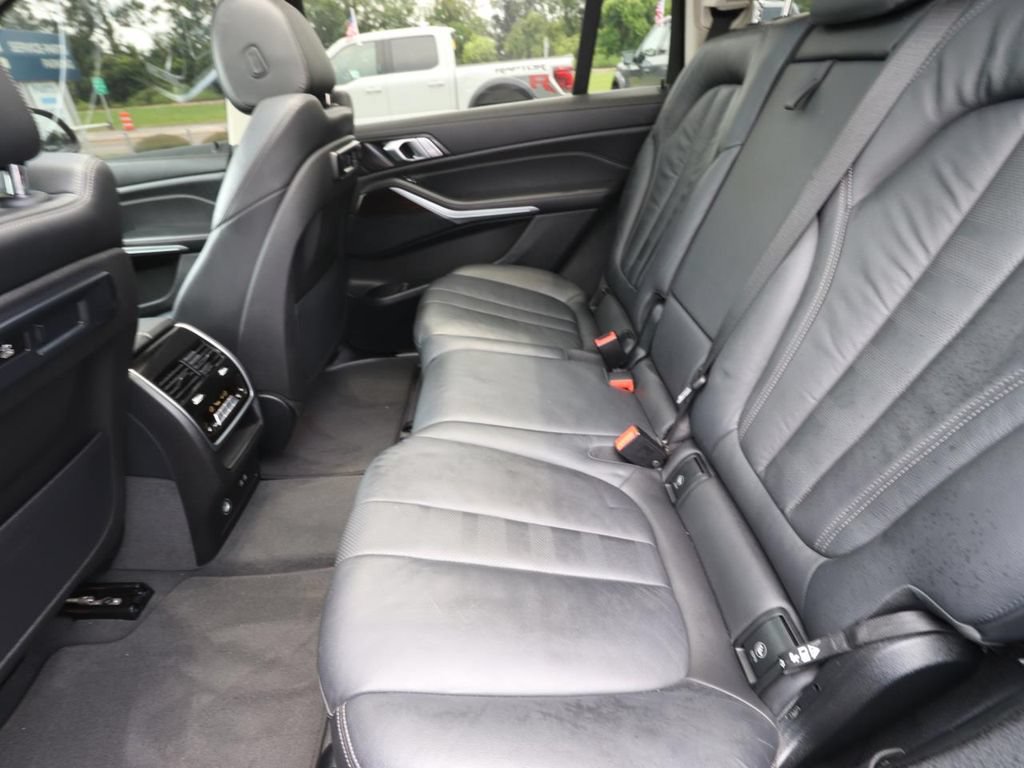 Used 2020 BMW X7 xDrive40i w/ Cold Weather Package AWD/4WD image 12