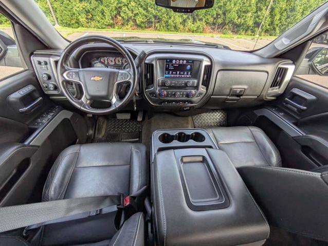Used 2018 Chevrolet Silverado 1500 LTZ Z71 w/ Midnight Edition AWD/4WD image 31