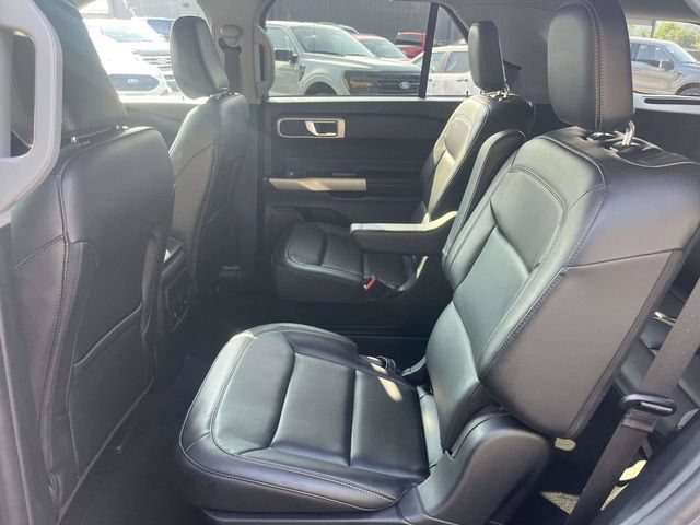 Certified 2023 Ford Explorer XLT w/ Equipment Group 202A RWD image 15