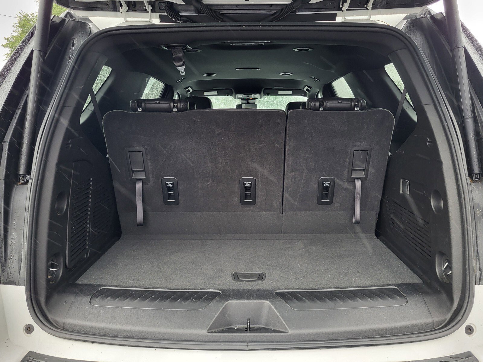 Used 2025 Chevrolet Tahoe LT image 31