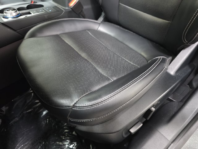 Certified 2020 Ford Escape SEL AWD/4WD image 28