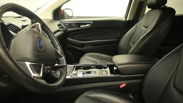 Certified 2019 Ford Edge Titanium w/ Cold Weather Package AWD/4WD image 20