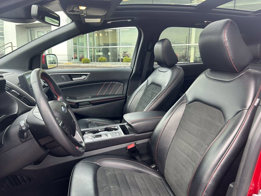 Certified 2023 Ford Edge ST-Line image 10