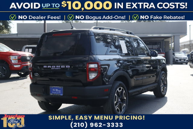 Certified 2022 Ford Bronco Sport Outer Banks AWD/4WD image 6