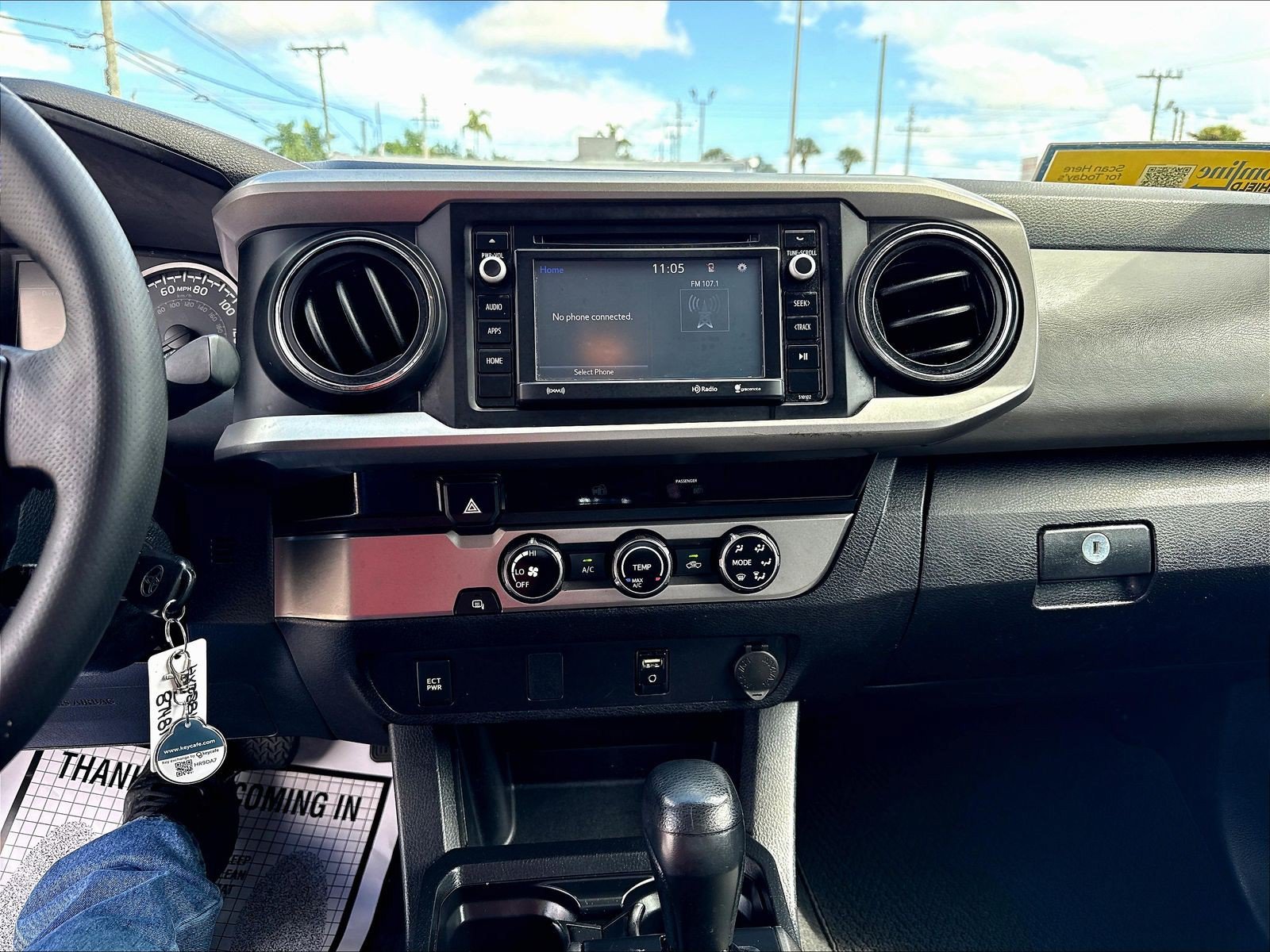 Used 2017 Toyota Tacoma SR5 w/ SR5 Appearance Package (SM) RWD image 20