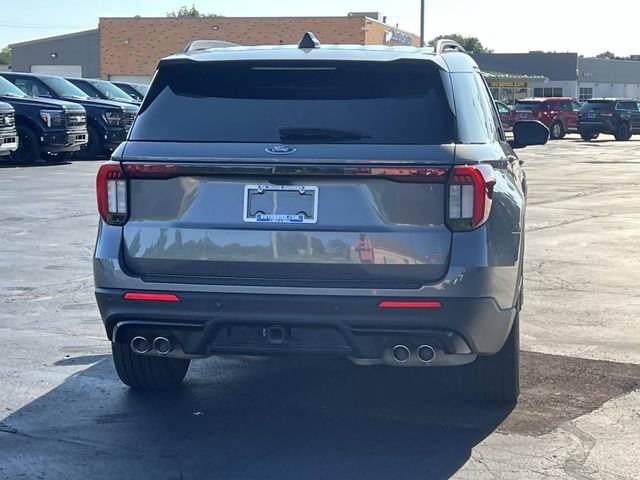 Certified 2025 Ford Explorer ST AWD/4WD image 4