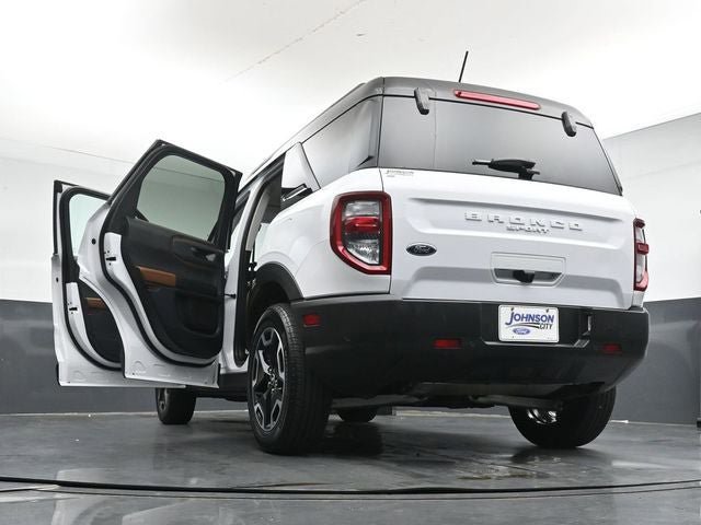 Certified 2022 Ford Bronco Sport Outer Banks w/ Tech Package AWD/4WD image 34