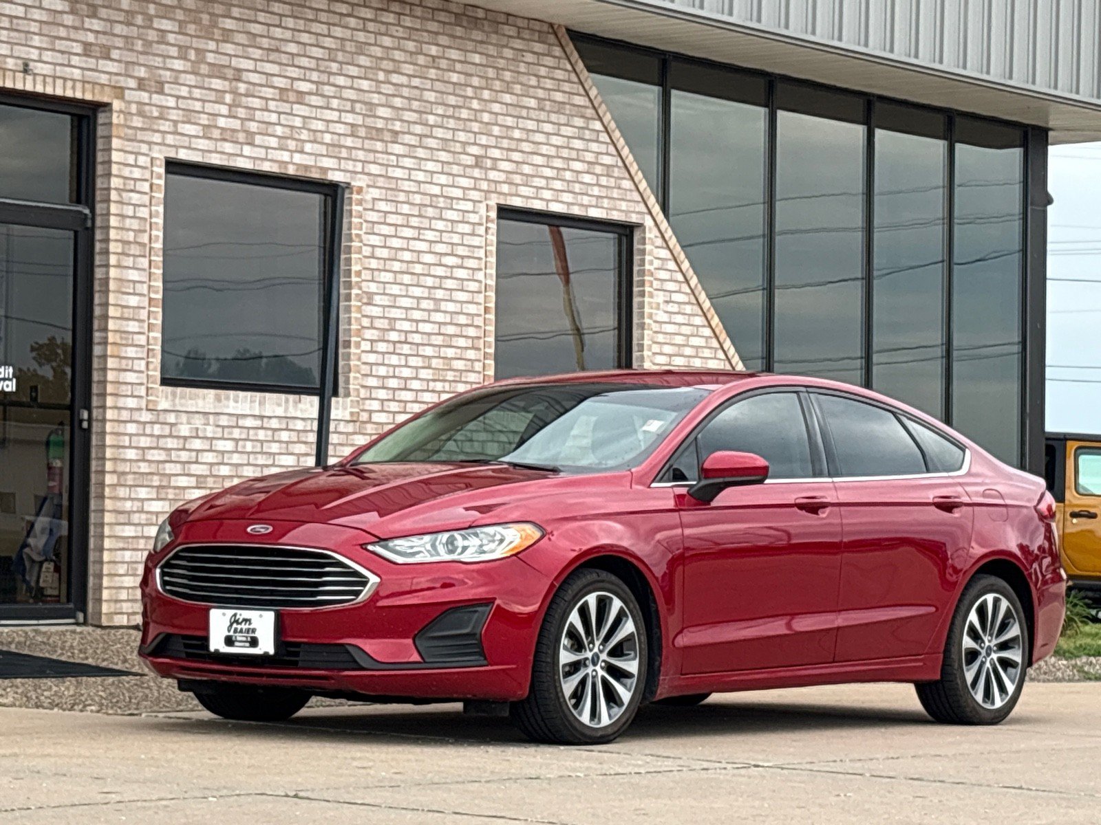 Certified 2020 Ford Fusion SE AWD/4WD image 1
