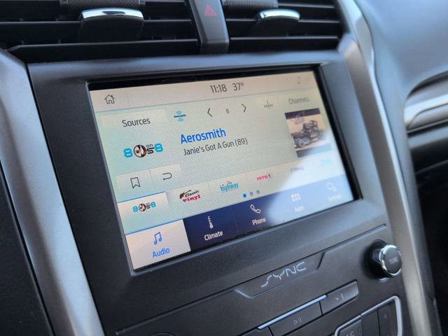 Certified 2020 Ford Fusion SE FWD image 26