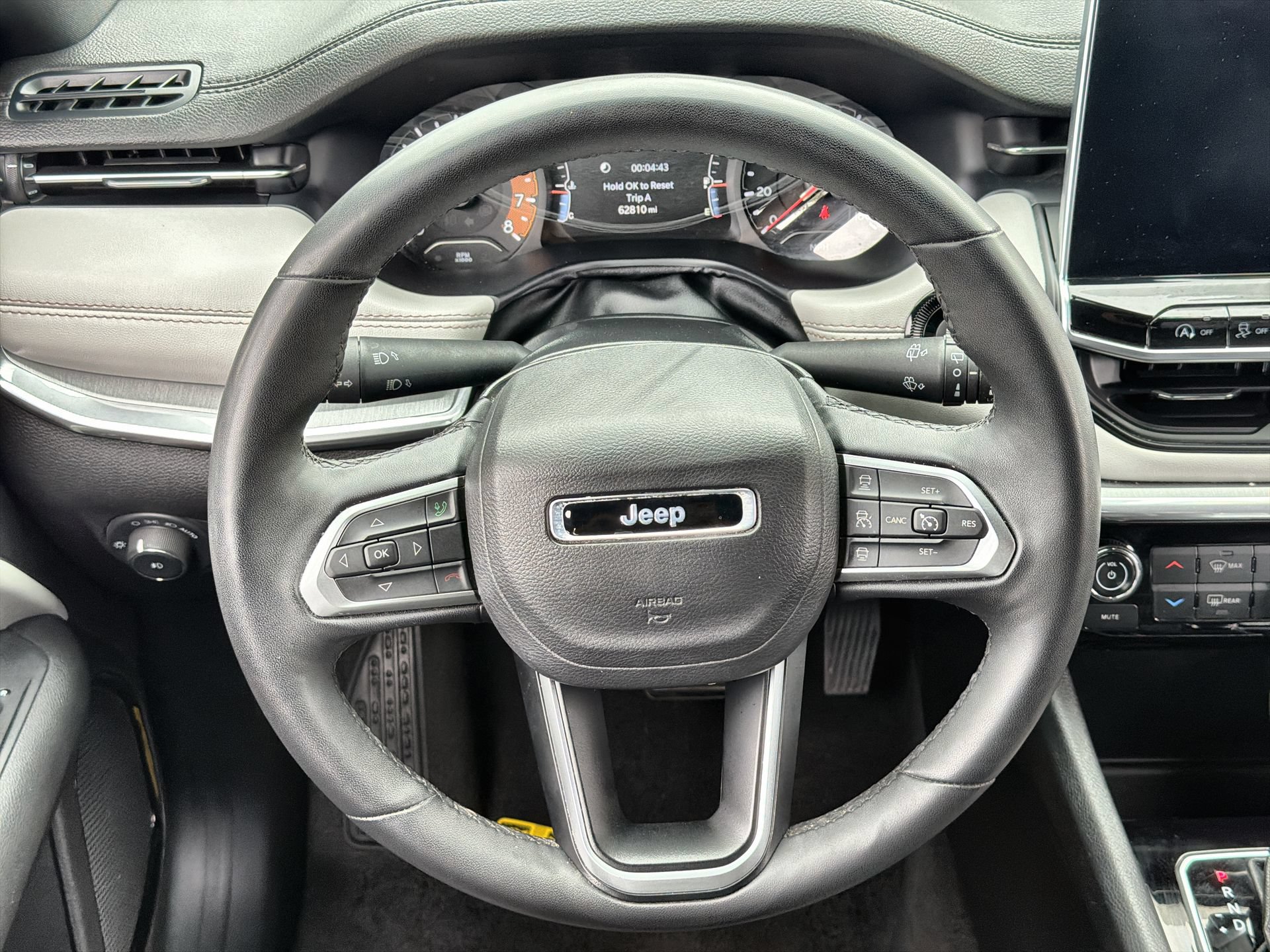 Used 2024 Jeep Compass Limited AWD/4WD image 14