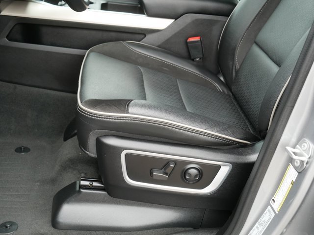 Used 2022 RAM 1500 Laramie AWD/4WD image 13