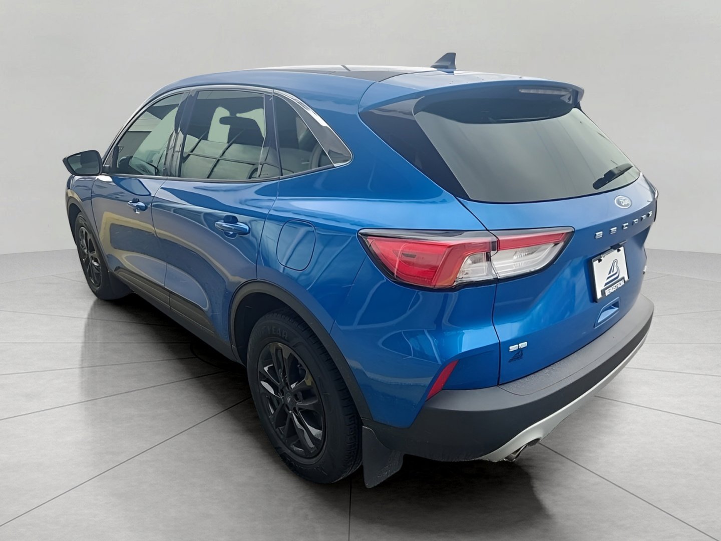 Certified 2020 Ford Escape SE image 10