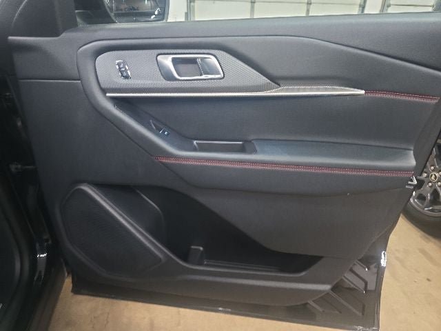Certified 2025 Ford Explorer ST-Line w/ Premium Package AWD/4WD image 5
