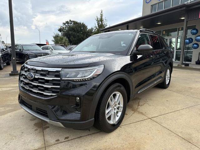 Certified 2025 Ford Explorer Active w/ Active Comfort Package RWD image 4