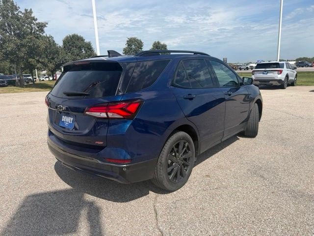 Used 2023 Chevrolet Equinox RS AWD/4WD image 9