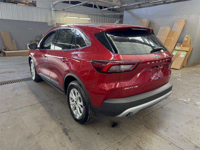 Certified 2023 Ford Escape Active w/ Tech Pack #2 image 3