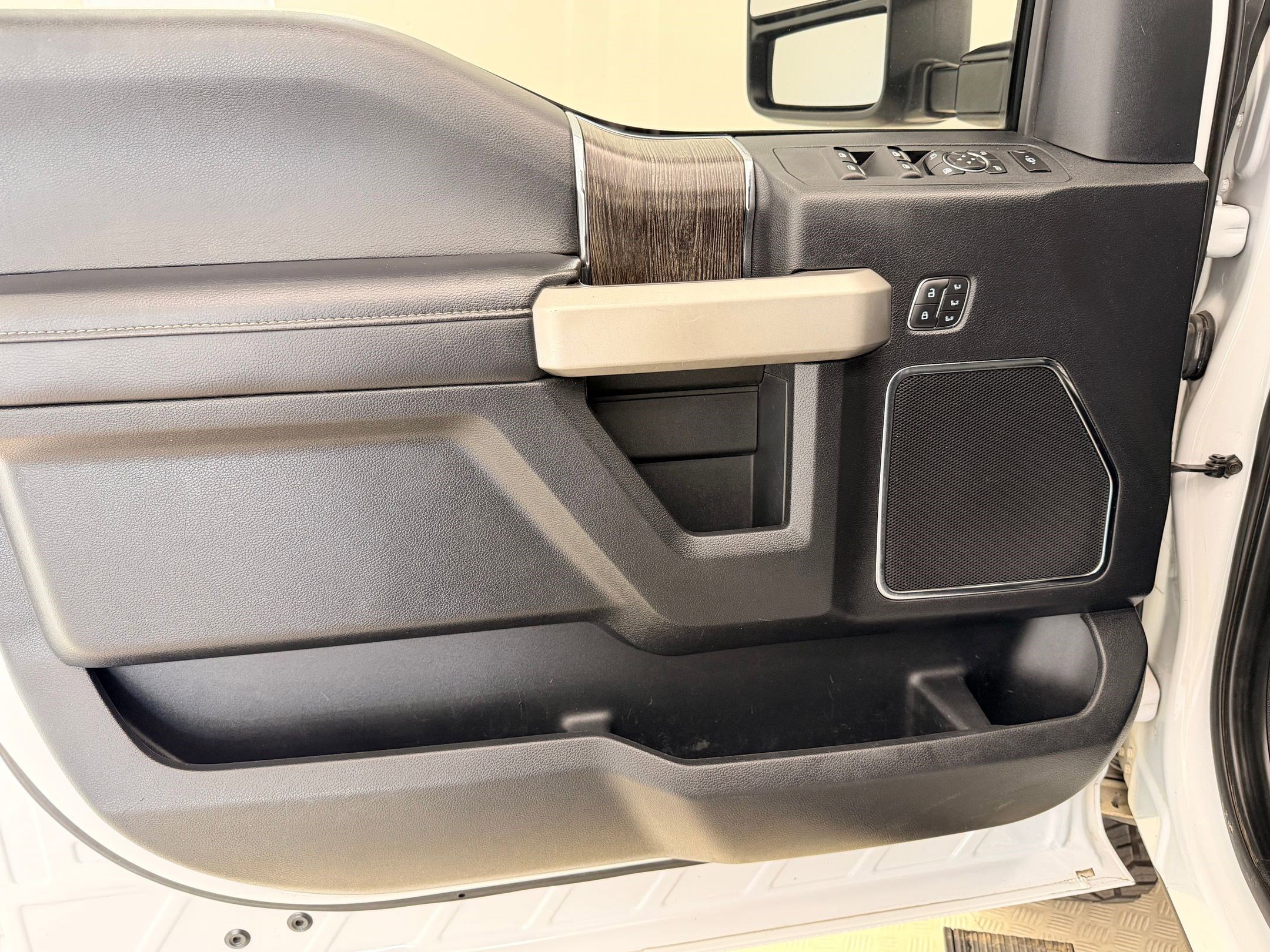 Certified 2020 Ford F250 Lariat w/ Lariat Ultimate Package image 13