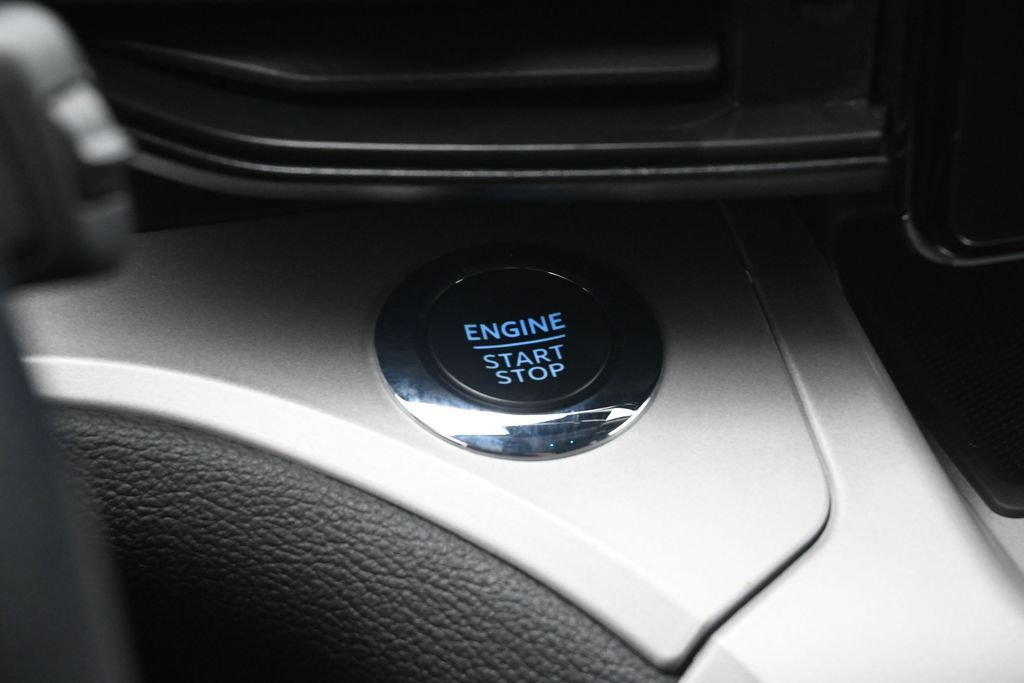 Certified 2023 Ford Explorer XLT RWD image 14