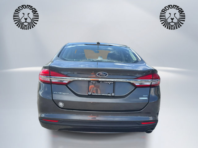 Certified 2017 Ford Fusion SE FWD image 7