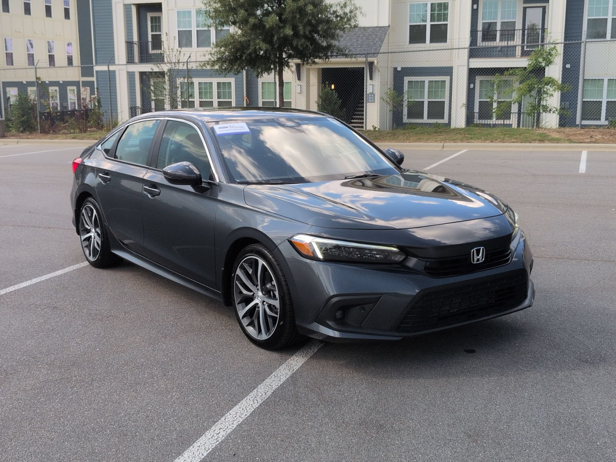 Used 2024 Honda Civic Touring image 2