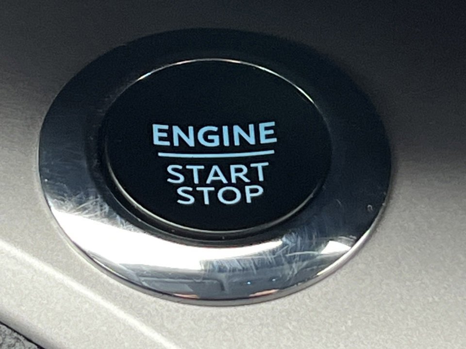 Certified 2022 Ford Explorer XLT w/ Equipment Group 202A image 35